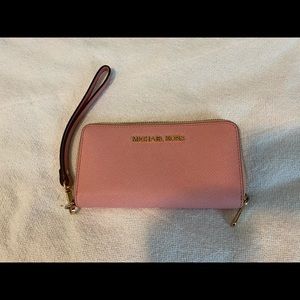 Michael Kors wristlet
